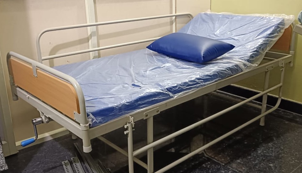 Semi Fowler cot